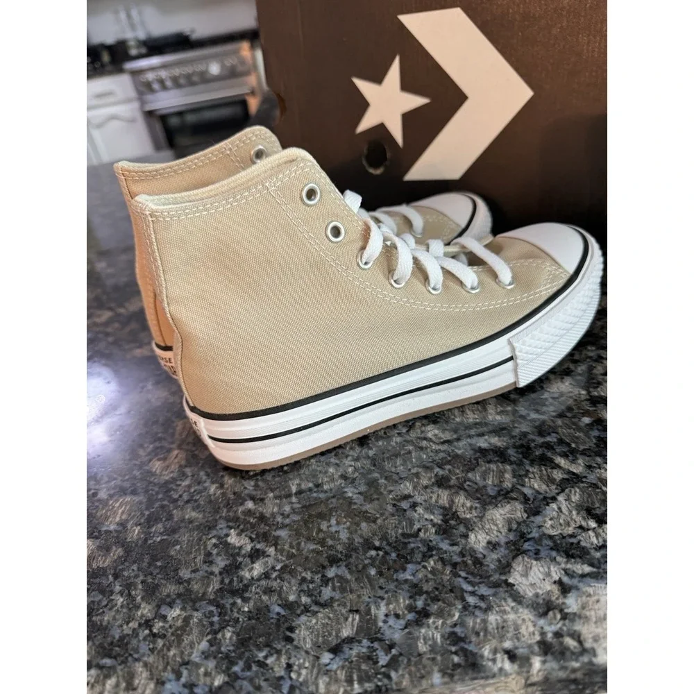 Size 3 YouthConverse‎ Chuck Taylor All Stars Eva Lift High Tops Shoes. Sneakers